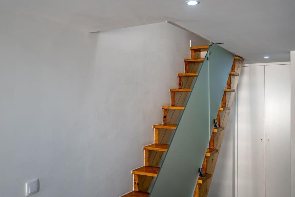 Cozy Ground Floor Studio With Ac And Loft Bedroom Lisboa Exteriör bild